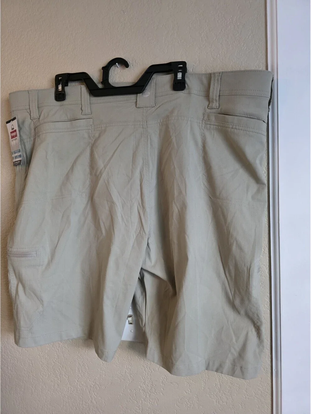 Wrangler Outdoor All Terrain Cargo Shorts Relaxed Fit UPF 40+ Beige 10